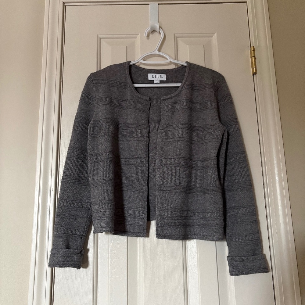 Elle Size Medium Gray Cardigan